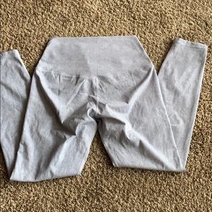 Ptula grey herringbone leggings size L